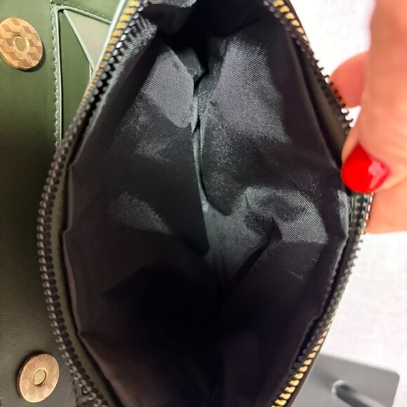 Crossbody - Picture 2 of 14